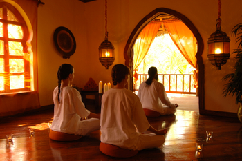 Breezes Beach Club: Yoga