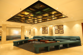 Chandela: Lobby und zentrale Einrichtungen