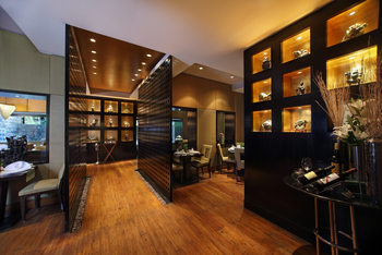 The Claridges: Jade Bar