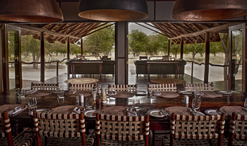 Deception Valley Lodge Deception Valley Lodge: Großer Esstisch