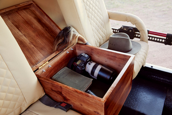 Laba Jongomero: In Box enthaltene Kamera