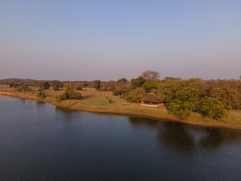 Nanzhila Lake Camp Nanzhila Lake Camp: Luftbild