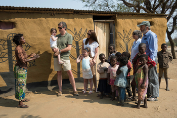 Toka Leya Camp Toka Leya Camp: Gemeinschaft kennenlernen