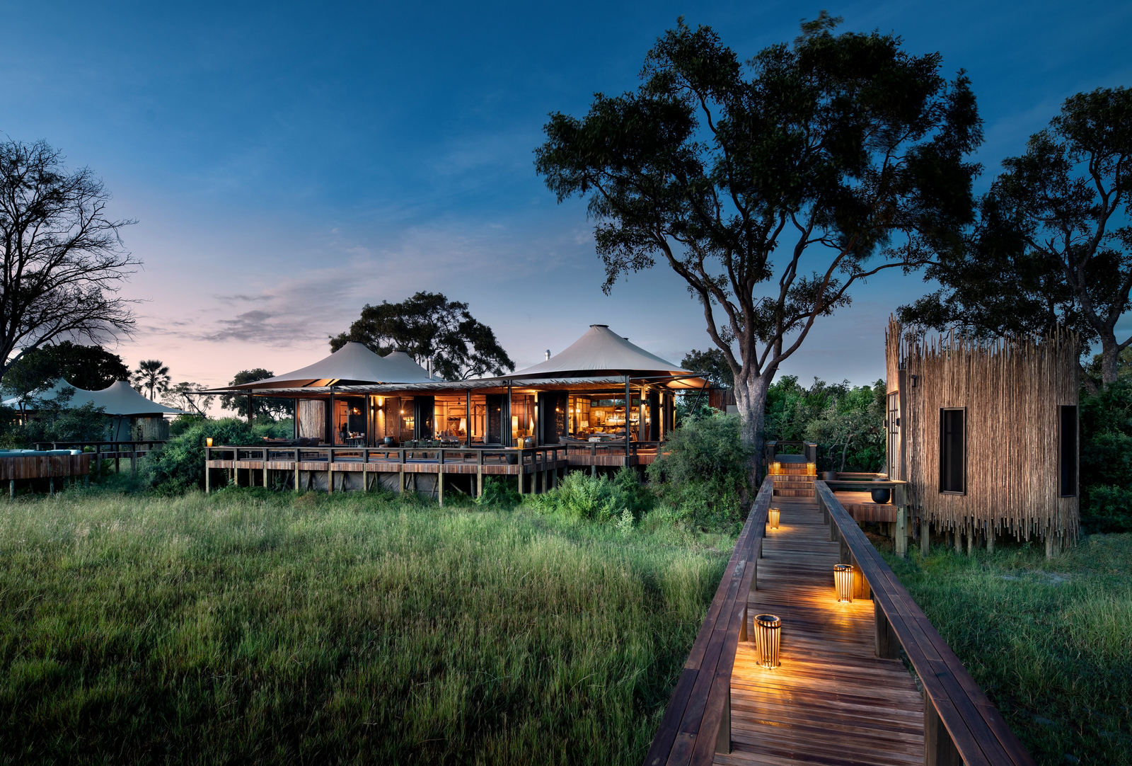 Daunara Safari Camp Daunara Safari Camp: Steg zum Zentralbereich