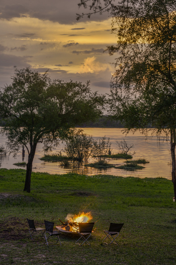 Anyadwe House: Lagerfeuer