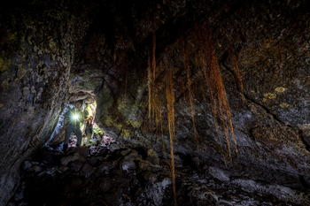 Bisate Lodge: Höhle am Vulkan