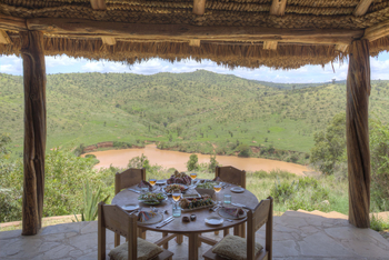 Borana Lodge Borana Lodge: Gedeckter Esstisch auf Terasse Cottage 5