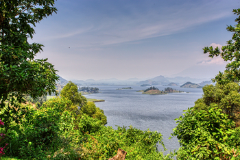 Chameleon Hill Forest Lodge: Mutandasee bei Sonnenschein