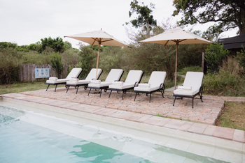 Elewana Sand River Masai Mara Camp Elewana Sand River Masai Mara Camp: Liegestühle