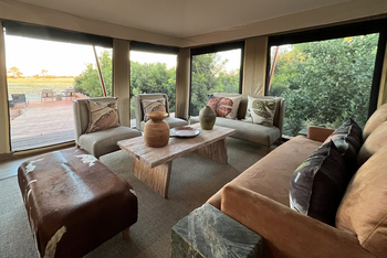 Karangoma Camp: Lounge