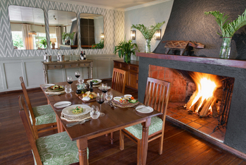 Sabyinyo Silverback Lodge: Speiseraum