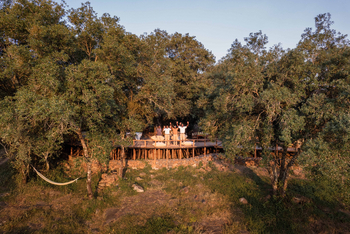 Serian Camp The Original: Mitarbeiter im Camp