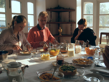 Shahpura Bagh: Dining