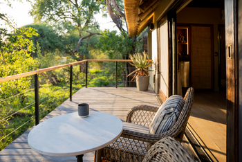 Thornybush Game Lodge: Balkon