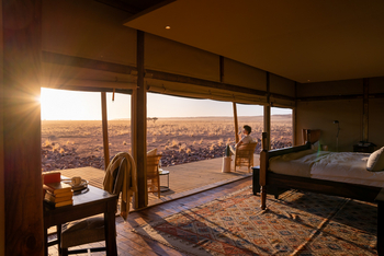 Wolwedans Plains Camp: Geöffnetes Zelt