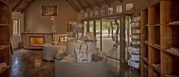 Deception Valley Lodge Deception Valley Lodge: Souvenirshop