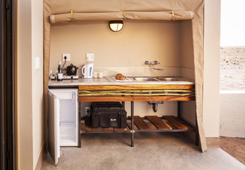 Desert Quiver Camp: Kitchenette