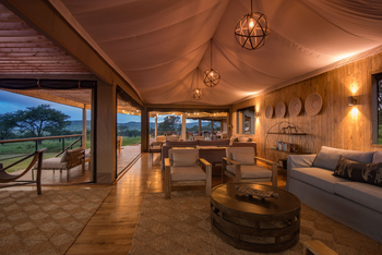 Dunia Camp: Lounge und Deck