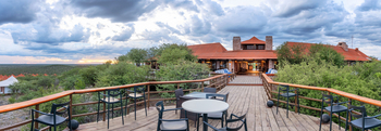 Etosha Safari Lodge: Hauptgebäude