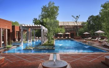 ITC Mughal Hotel: Brunnen am Spa Pool