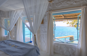 Kaya Mawa Kaya Mawa: Msekwa Room zwischen Felsen