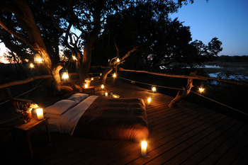 Macatoo Camp: Bett im Baumhaus