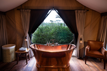 Mara Nyika Camp: Kupferwanne