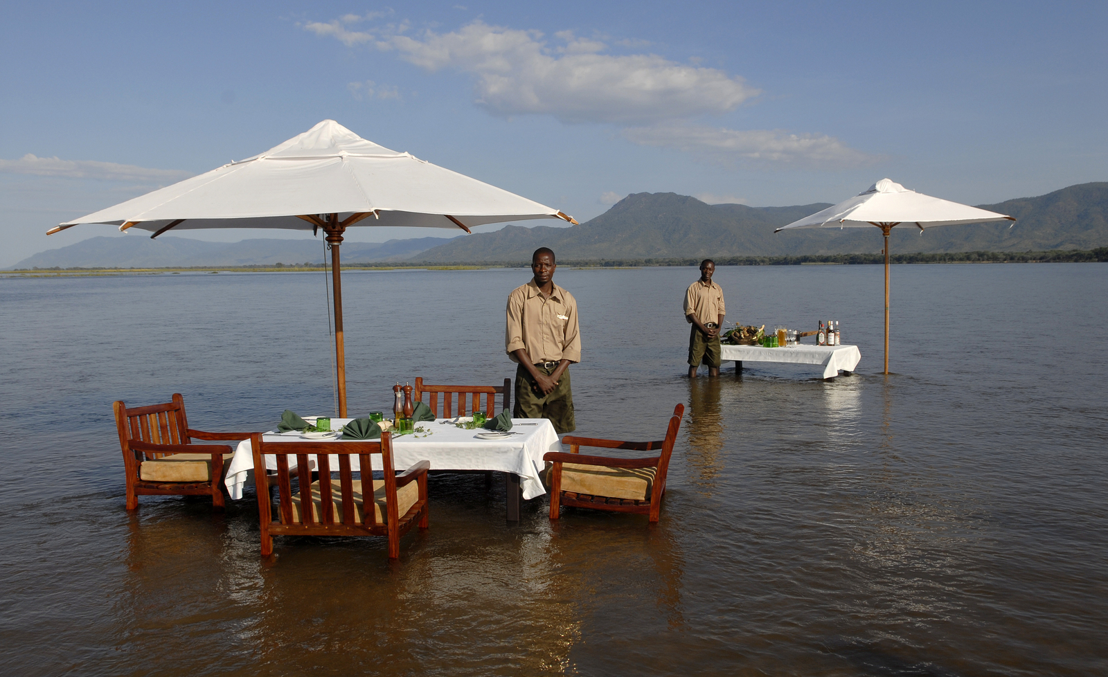 Sausage Tree Camp Sausage Tree Camp: Lunch ist angerichtet