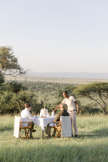 Serengeti Bushtops: Bush Breakfast