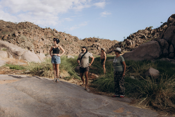 Huab Lodge: Gäste im Gelände