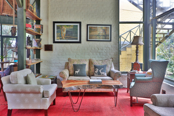 Jim's Jungle Retreat: Carpet Sahib's Cafe