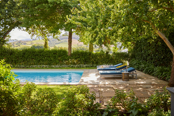 La Clé Village: Grange - Liegestühle