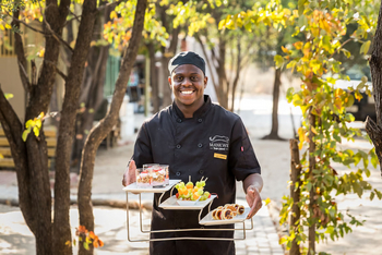 Mankwe Tented Retreat: Kellner