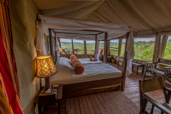 Mihingo Lodge: Nachttischlampe