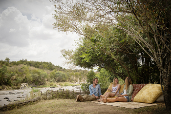 Serian Nkorombo Mobile: Entspannung am Fluss