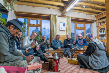 Shan at Uley: Gäste im Wohnzimmer