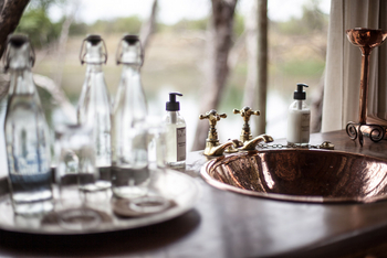 Sindabezi Island Camp: Chalet 1