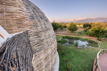 Ila Safari Lodge Ila Safari Lodge: Teich und Blick