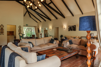 Katambuga House: Sitzgruppe