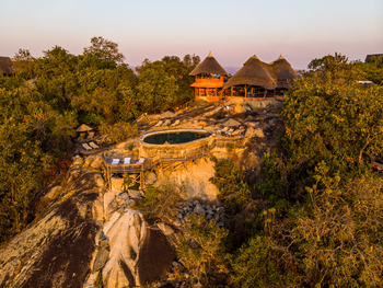 Mihingo Lodge: Liegestuhl-Balkon