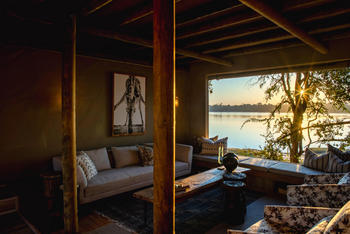 Victoria Falls River Lodge Victoria Falls River Lodge: Villa - Lounge