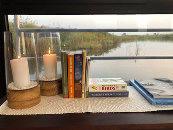 Namushasha River Villa: Referenzbücher