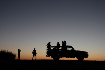 Okutala Lodge: Abenddämmerung