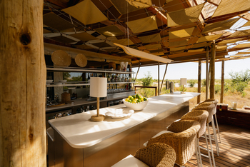 Wilderness Mokete Camp: Bar