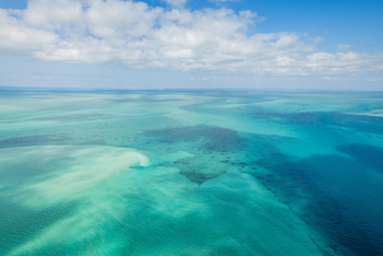 Azura Benguerra Island: Flug über die Lagunen