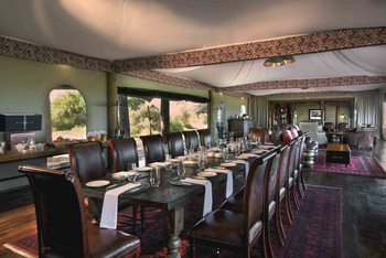 Duba Plains Camp: Speisesaal
