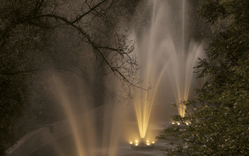 ITC Mughal Hotel: Brunnen vor dem Hotel
