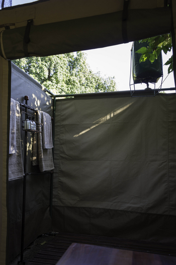 John's Camp John's Camp: Gästezelt - Dusche