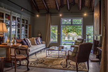 La Clé Lodge: Lounge und Pool