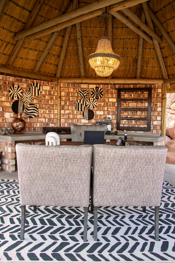 Ondjamba Hills: Rezeption